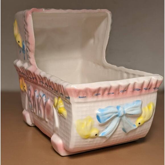 My Neil Vintage 1983 Baby Cradle Planter Pink Bassinet Carriage Nursery Gift - Picture 2 of 10